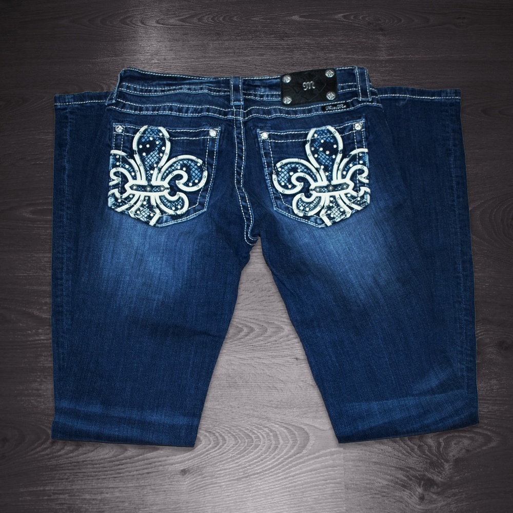 Miss Me ~ Signature Boot ~ Size 29/34